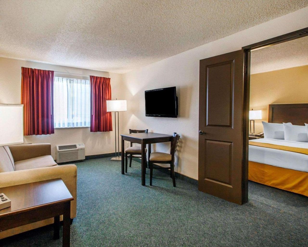 Quality Inn & Suites Springfield Exterior foto