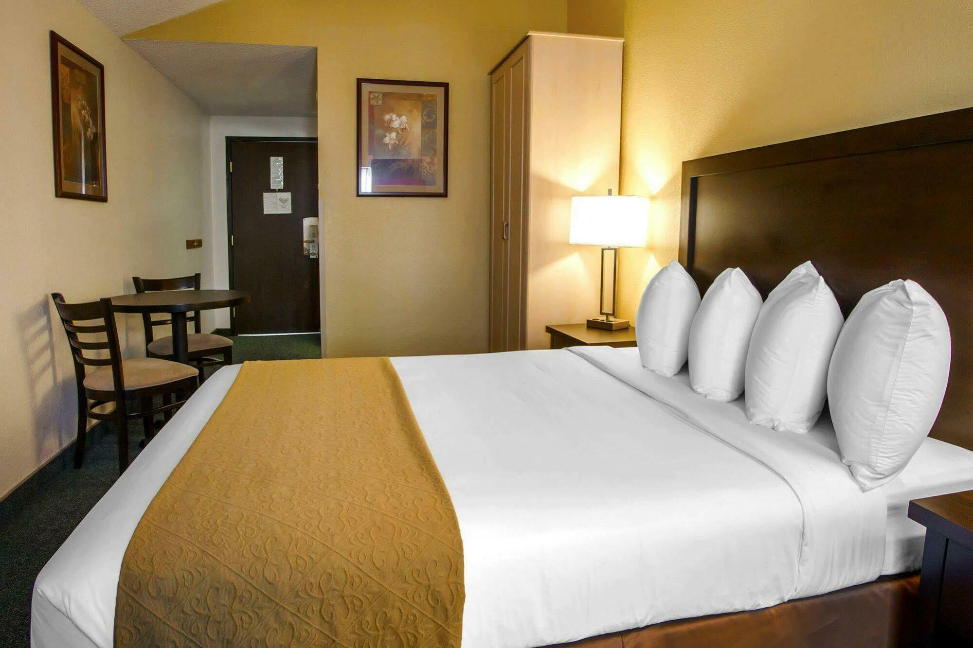 Quality Inn & Suites Springfield Exterior foto